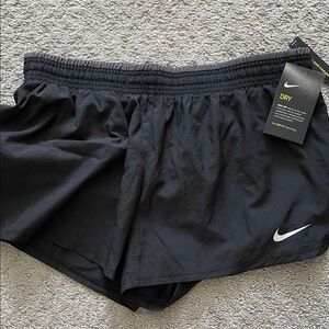 New Women’s Nike Black Dri-FIT Running Shorts Medium